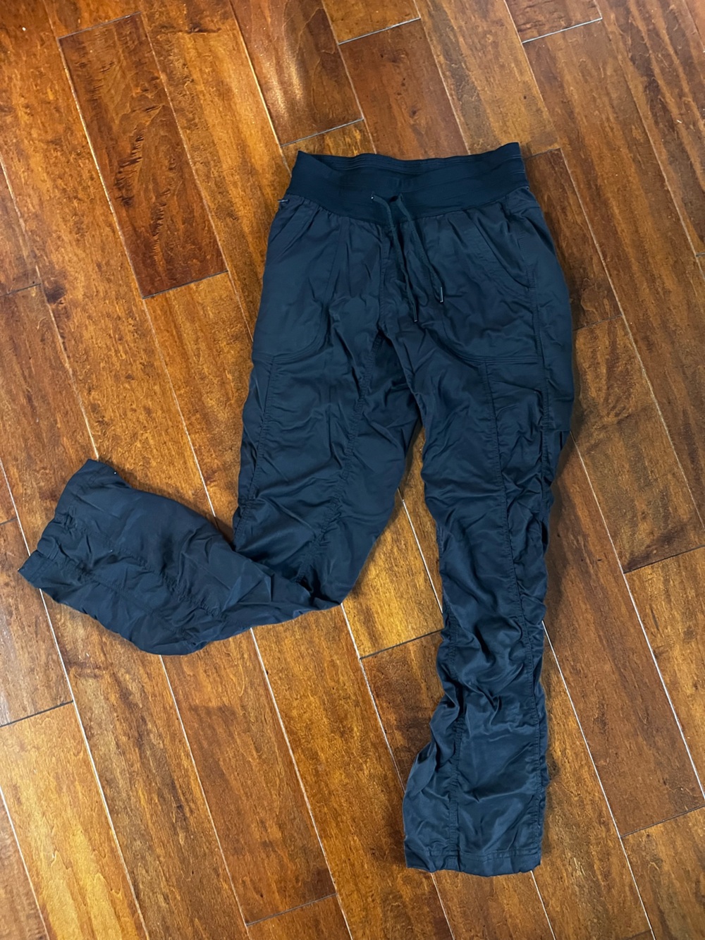 Women’s Black North Face lightweight pants